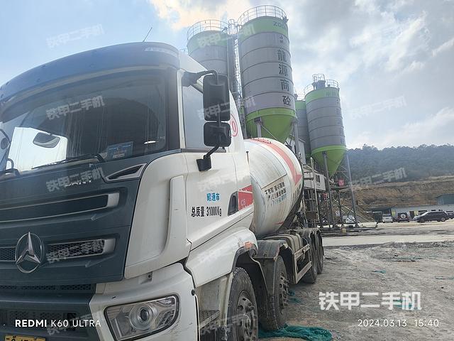 三一重工SY310C-8搅拌运输车