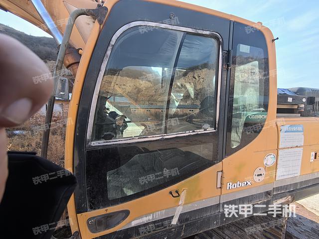 驾驶室整体（整机外观）