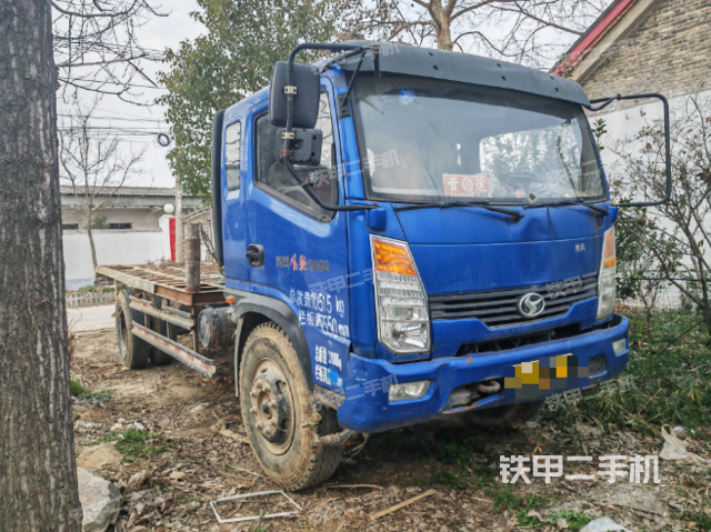 整机右侧（设备外观及核心部件）