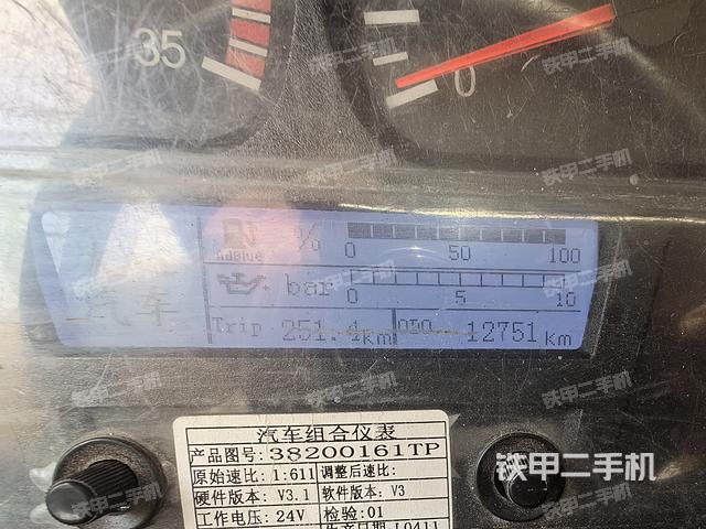 整机右侧（设备外观及核心部件）