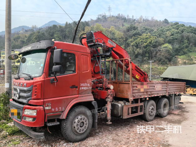 整机右后45°（设备外观及核心部件）