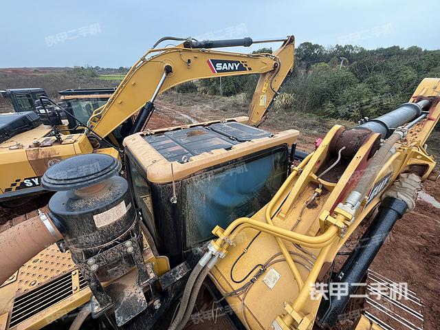 驾驶室顶部（整机外观）