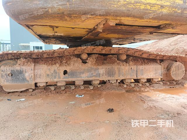 单侧履带整体（整机外观）