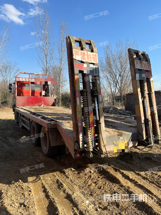 整机左侧（设备外观及核心部件）