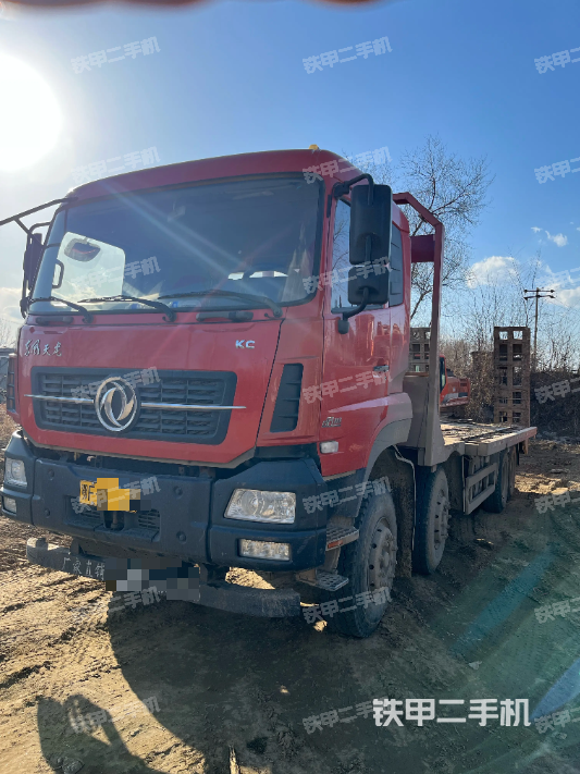 东风8X4平板运输车