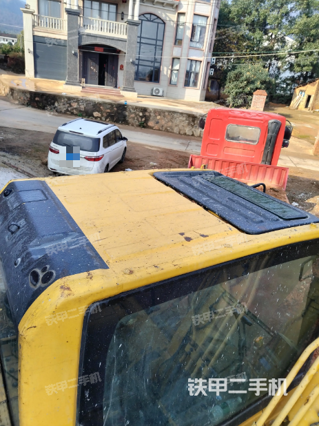 驾驶室顶部（整机外观）