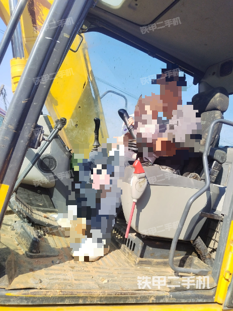 驾驶室整体（整机外观）