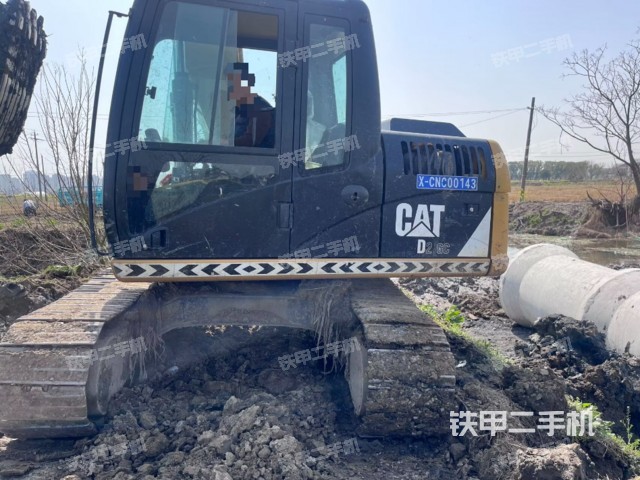 单侧履带整体（整机外观）