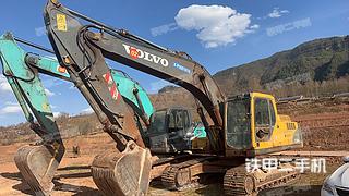 四川-凉山彝族自治州二手沃尔沃EC210B挖掘机实拍照片