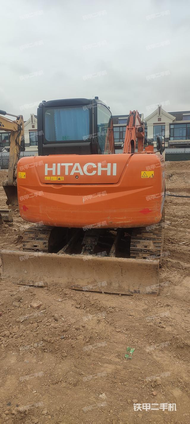 驾驶室顶部（整机外观）