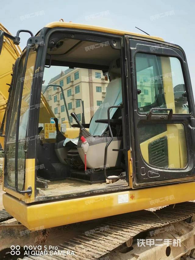 驾驶室整体（整机外观）