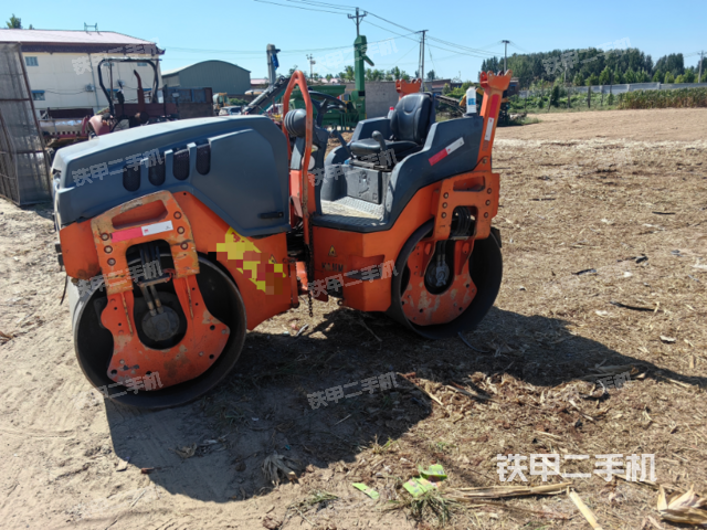 整机左侧（设备外观及核心部件）