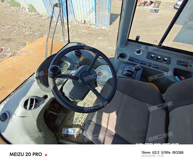 驾驶室操作台（设备外观及核心部件）