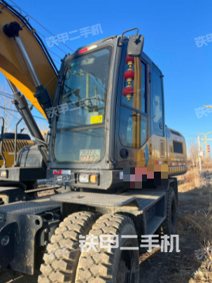 驾驶室整体（整机外观）