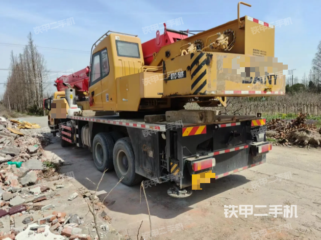 整机左侧（设备外观及核心部件）