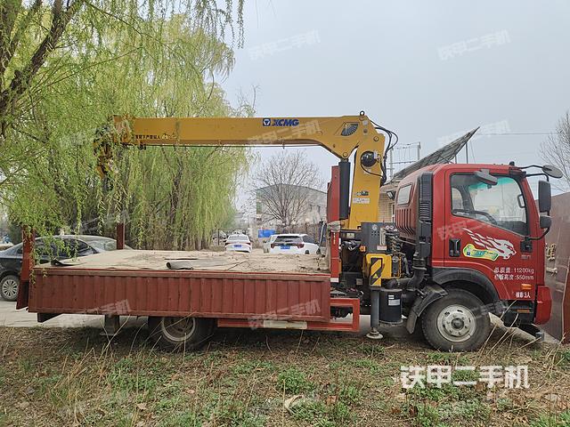 整机右侧（设备外观及核心部件）