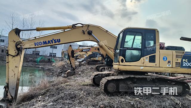 驾驶室整体（整机外观）