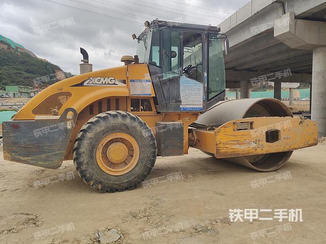 整机右侧（设备外观及核心部件）