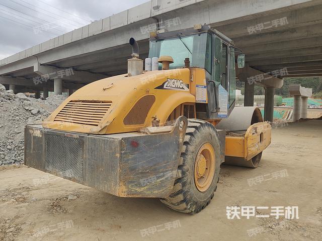 整机右后45°（设备外观及核心部件）