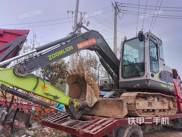 中聯(lián)重科ZE75E-10挖掘機(jī)