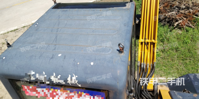 驾驶室顶部（整机外观）