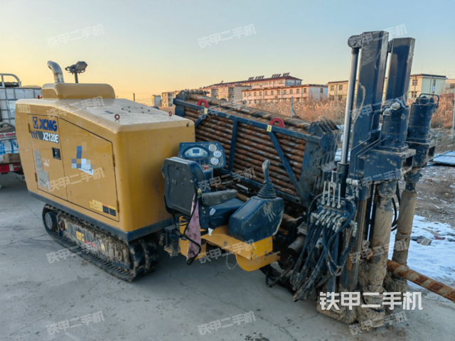 驾驶室操作台（设备外观及核心部件）