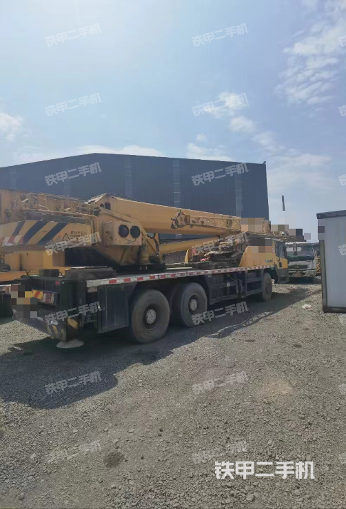 整机右侧（设备外观及核心部件）