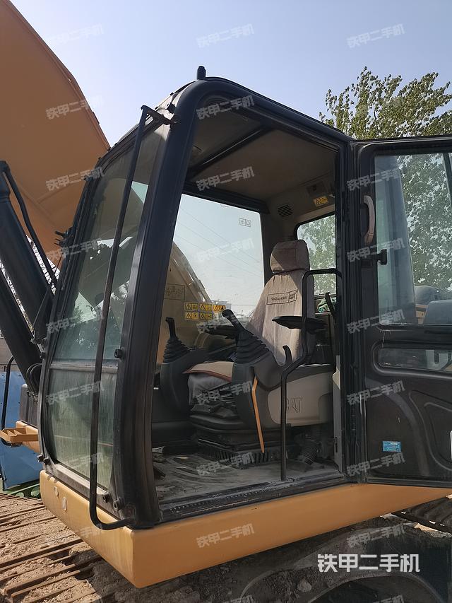 驾驶室整体（整机外观）