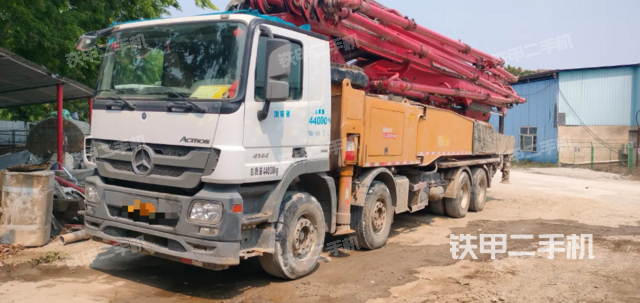 整机左侧（设备外观及核心部件）