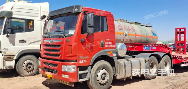 一汽解放6X4平板运输车
