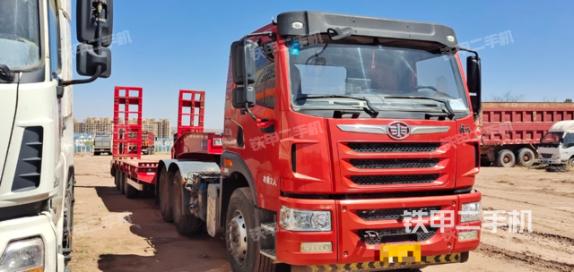 整机右侧（设备外观及核心部件）