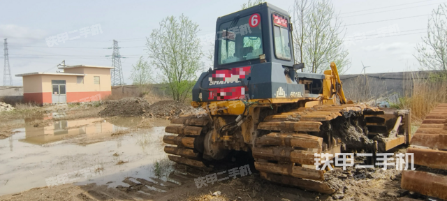 整机右侧（设备外观及核心部件）