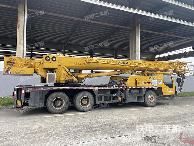 整机右侧（设备外观及核心部件）