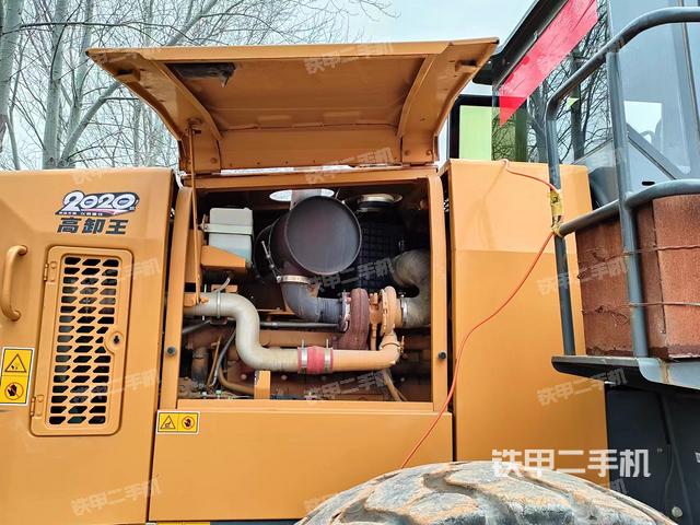 发动机右侧（整机外观及大件）