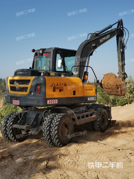 驾驶室整体（整机外观）