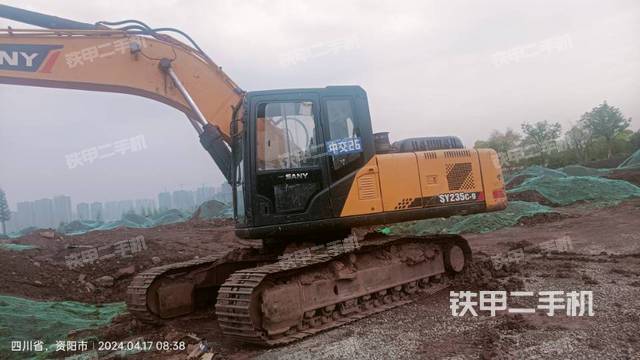 三一重工SY235C挖掘机