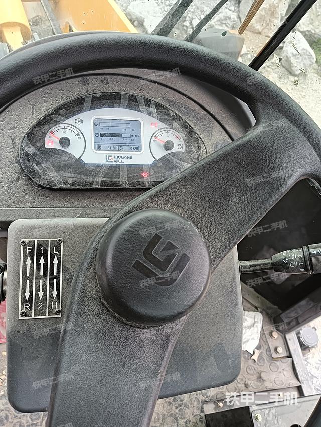 驾驶室操作台（整机外观及大件）