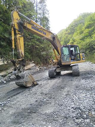 安康市出售 小松 PC200-8M0 挖掘机