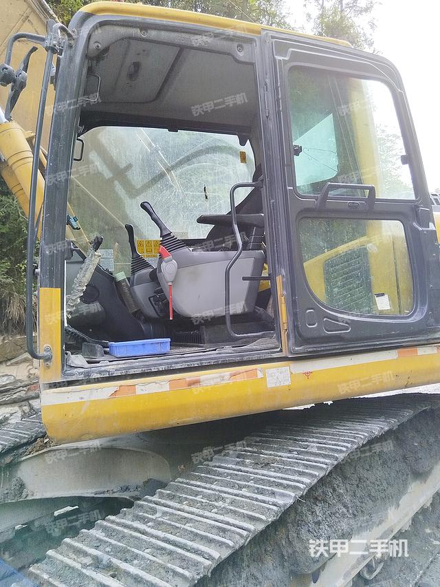 驾驶室整体（整机外观）