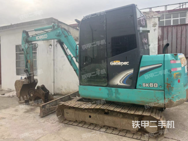 神鋼SK60-8挖掘機