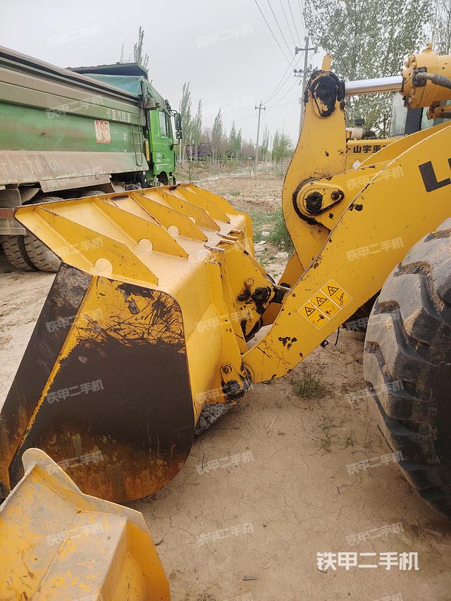 工作装置整体（整机外观及大件）