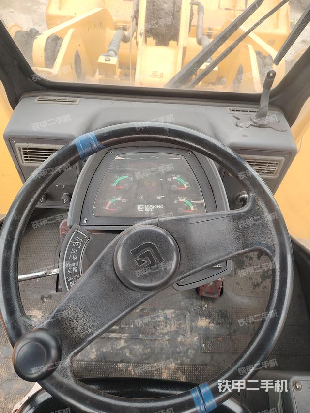 驾驶室操作台（整机外观及大件）