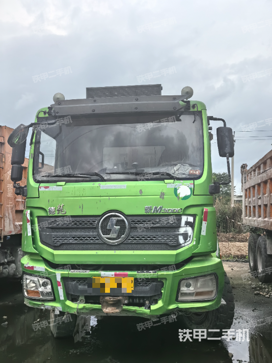 整机右侧（设备外观及核心部件）