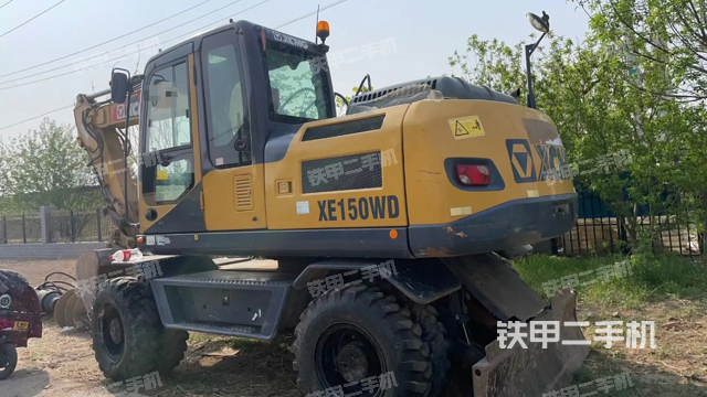 单侧履带整体（整机外观）