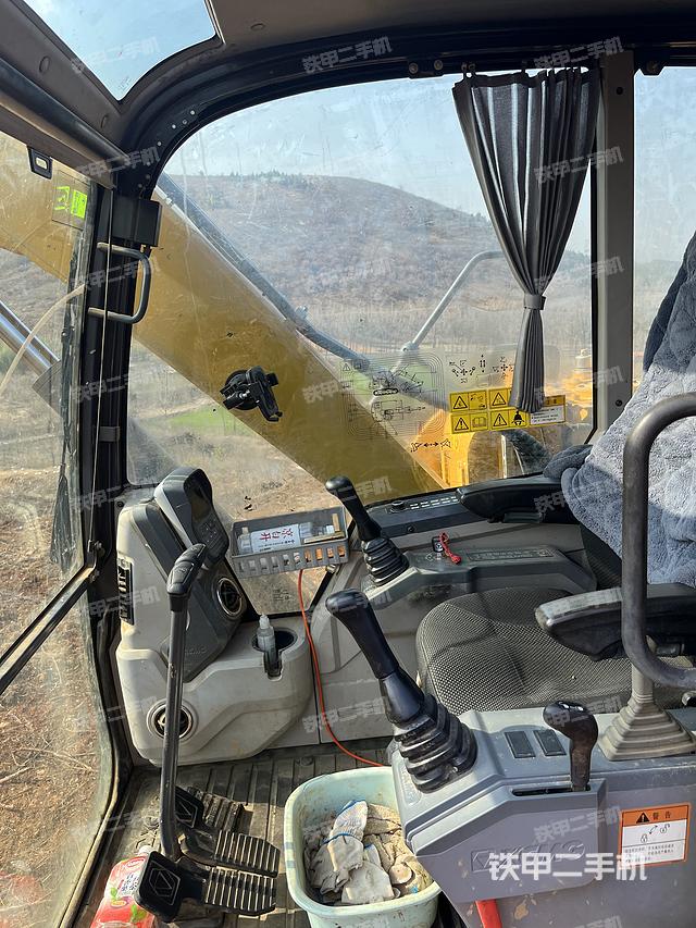 驾驶室整体（整机外观）