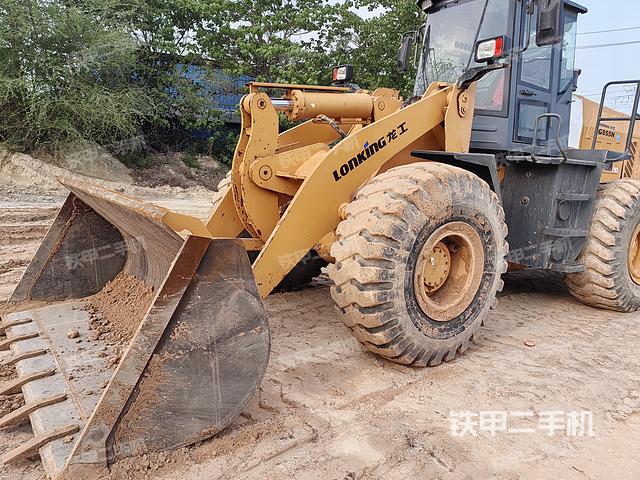 龙工LG855N装载机