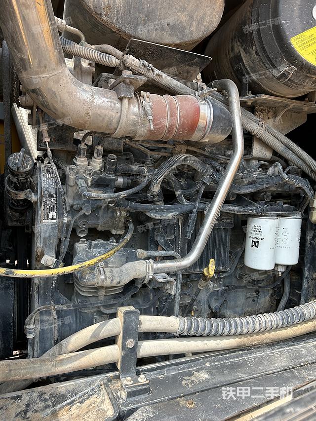 发动机左侧（整机外观及大件）