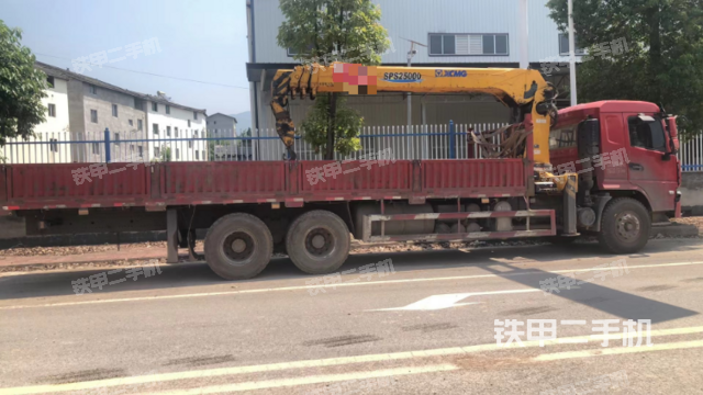 整机右侧（设备外观及核心部件）