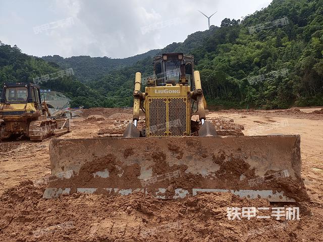 整机右侧（设备外观及核心部件）