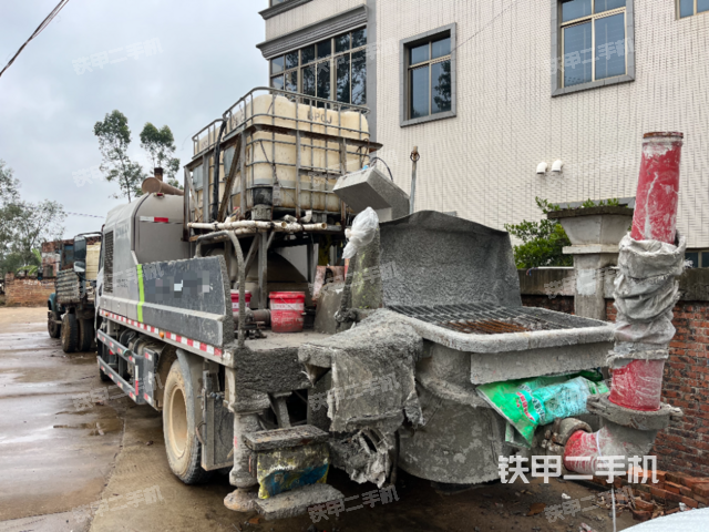 整机右后45°（设备外观及核心部件）